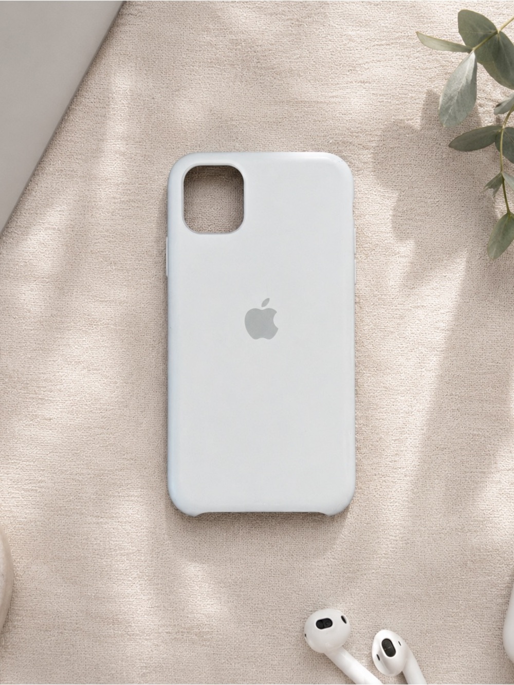 white apple silicone case for iPhone 11